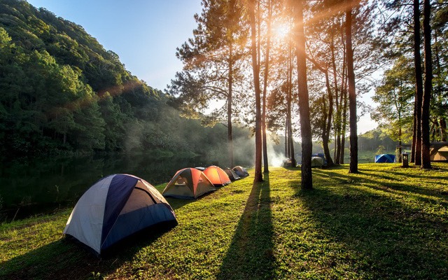 Cảnh một góc Hồ ở Camping Sport Đồng Mô (Nguồn: internet)