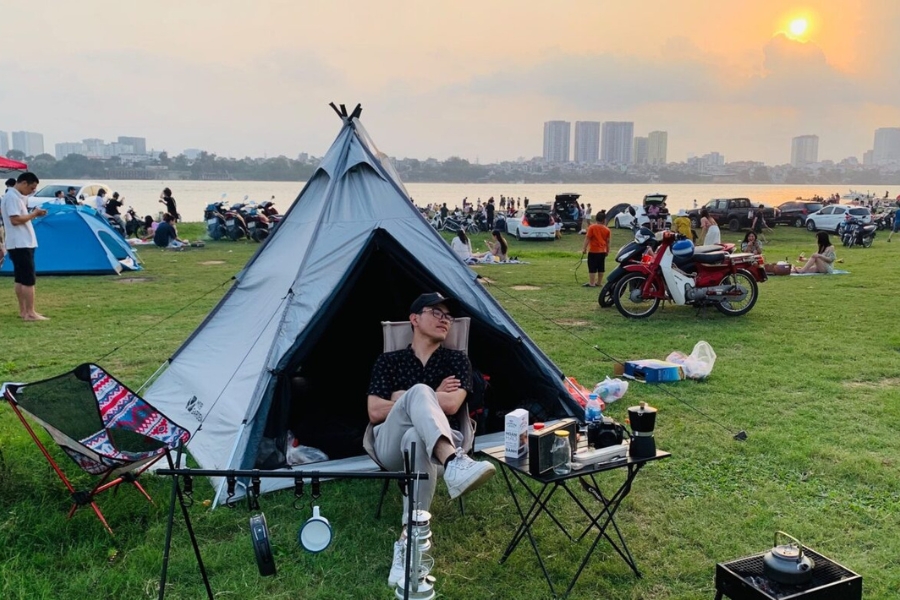 Camping Chân Cầu Vĩnh Tuy
