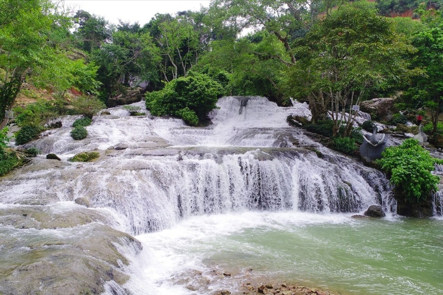 Cắm Trại Thác Mơ