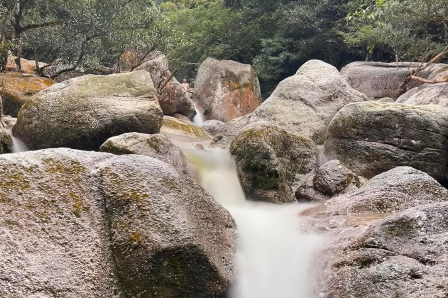 Hướng Dẫn Chuẩn Bị Cho Chuyến Cắm Trại Thác Ba Tia Trọn Vẹn