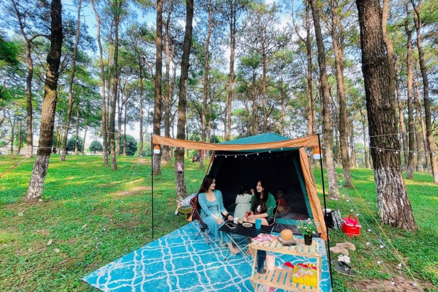 lều cắm trại du lịch