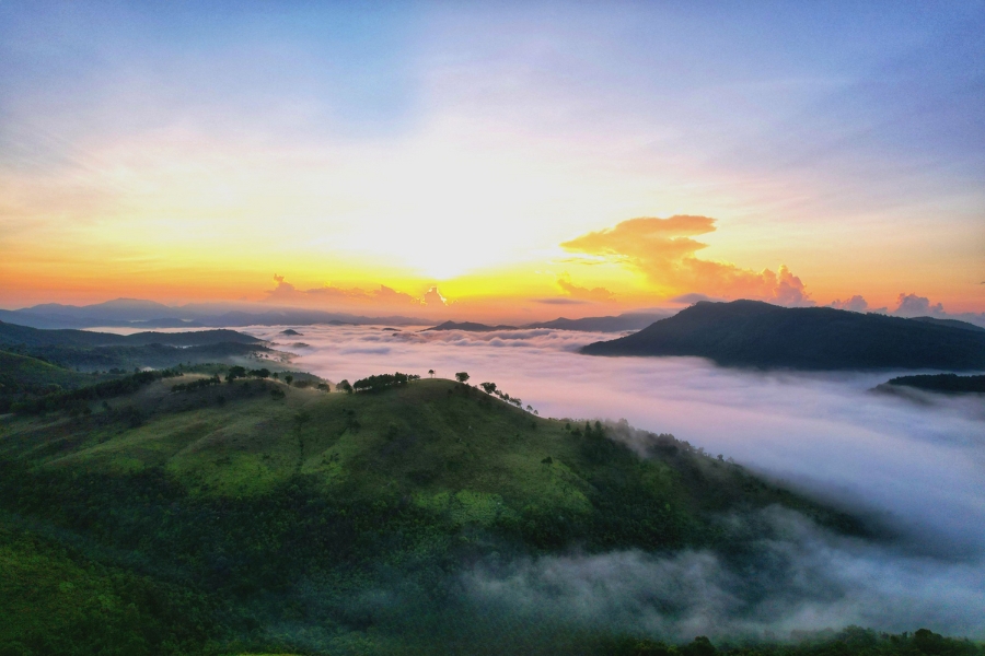 cắm trại trên đỉnh Phượng Hoàng