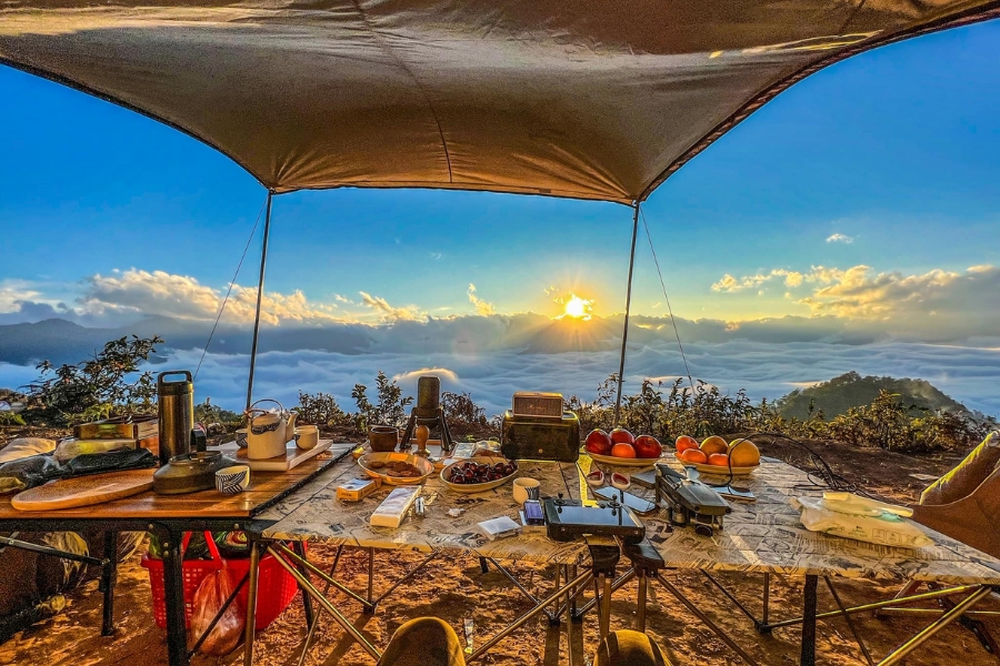 Muốn Săn Mây Đẹp? Đọc Ngay Kinh Nghiệm Cắm Trại Tà Xùa