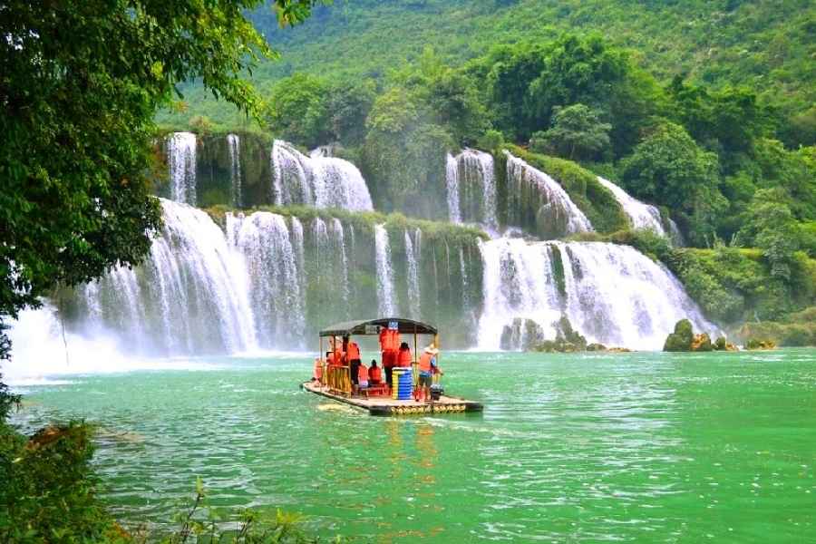 Cắm Trại Động Ngườm Ngao: Khám Phá Vẻ Đẹp Hoang Sơ Bên Thác Bản Giốc