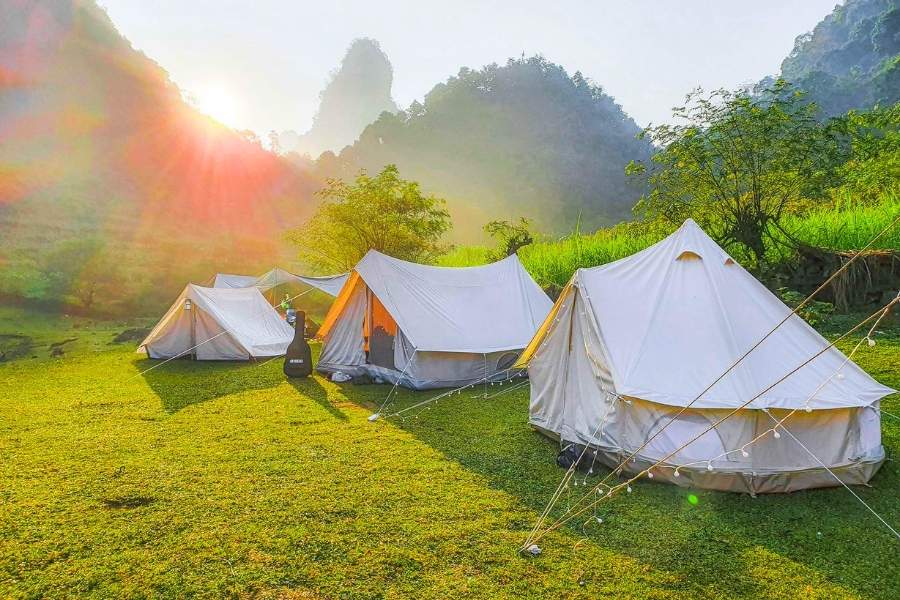 Cắm trại động Ngườm Ngao
