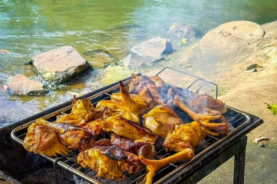 Cắm Trại Thác Kem Hòa Bình: Khám Phá Thiên Nhiên Hoang Sơ Giữa Núi Rừng