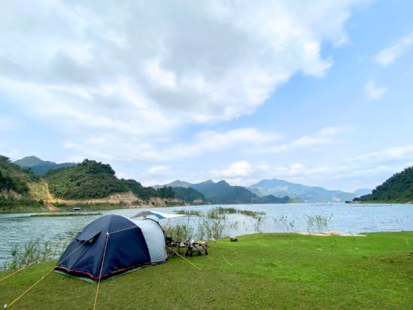 Cắm Trại Đà Bắc: Chốn Dừng Chân Lý Tưởng Cho Người Mê Khám Phá