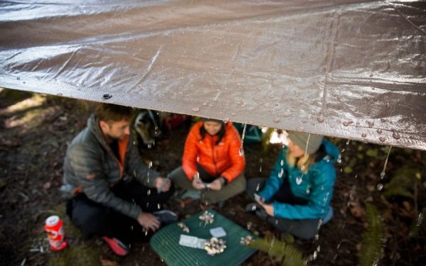 Cắm Trại Dưới Trời Mưa: Tận Hưởng Chuyến Đi Theo Cách Khác Biệt