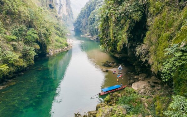 Cắm Trại Hang Tiên Lào Cai: Thiên Đường Giải Nhiệt Mới Của Giới Trẻ