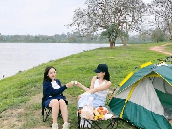 Đánh Thức Mùa Hè Bằng Chuyến Cắm Trại Khu Vực Hồ Hòa Bình Đầy Nắng Và Gió