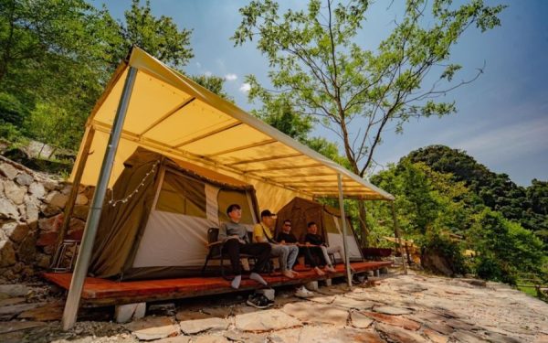 Cắm Trại Hồ Thang Hen: Trải Nghiệm Giữa Hồ Ngọc Bích Của Cao Bằng